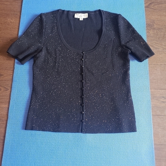 St. John Evening By Marie Gray Short Sleeve Sweater - Picture 5 of 12